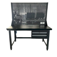 שולחן עבודה מקצועי הכולל עם מגירות צד ולוח תליה מחורר